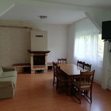 Maci Vendeghaz Appartement Bekescsaba Buitenkant foto